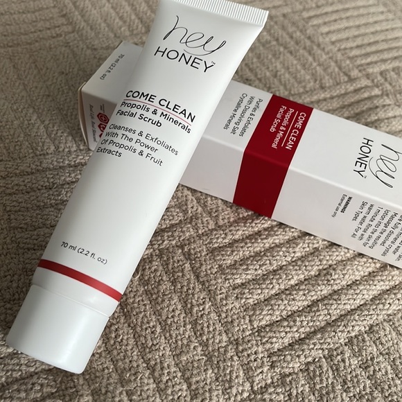 Hey Honey Come Clean Exfoliating Cleanser - Picture 3 of 3